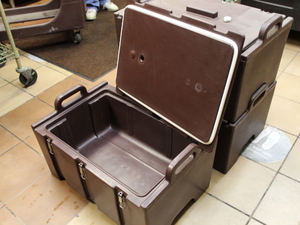 lot 224 image: Insulated Catering Boxes by Cambro