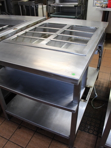 lot 22 image: Hot Food  Well Table