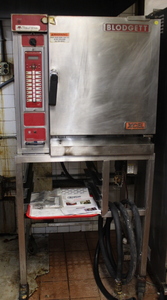 lot 6 image: Convection Combi Oven (Steamer and Convection Oven) by Blodgett