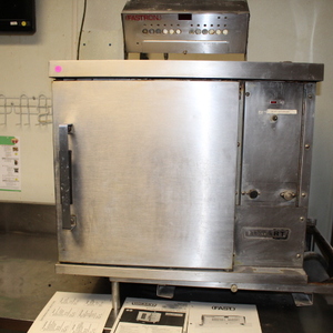 lot 15 image: Convection Oven by Hobart