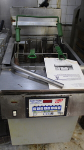 lot 5 image: Fryer by FryMaster