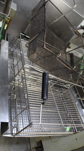 lot 58 image: Fryer Basket and Fryer Shelf Lot