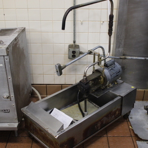lot 20 image: Fryer Oil Filter System