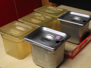 lot 271 image: Insert Pans