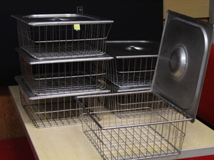 lot 281 image: Metal Wire Baskets wHinged Lids
