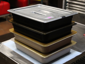 lot 285 image: Insert Pans