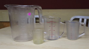 lot 287 image: Measuring Cups Lot