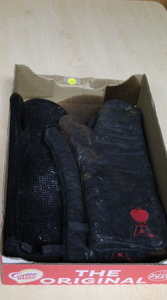 lot 266 image: Oven Mitt Lot