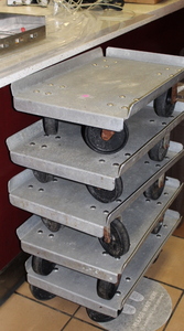 lot 321 image: Metal Rolling Carts