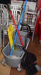 lot 298 image: Cleaning Lot