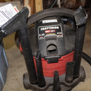 lot 8 image: Craftsman WetDry Vac