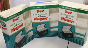 lot 32 image: Newport 6-Pack Cooler - NIB