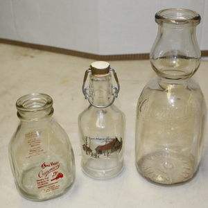 lot 165 image: PA Glass Bottle Lot