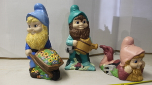 lot 189 image: Gnomes Lawn Figurines