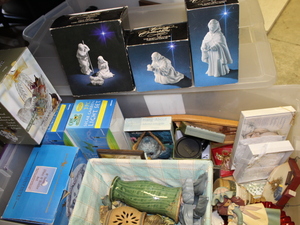 lot 173 image: Trinket and Misc. Lot