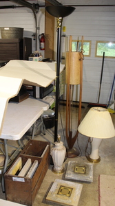 lot 184 image: Light Lot
