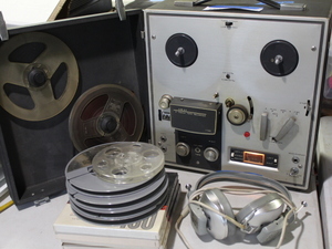 lot 75 image: AKAI 4 Track Tape Recorder Lot