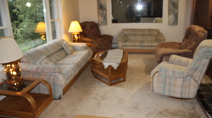 lot 422 image: Living Room Furniture Lot
