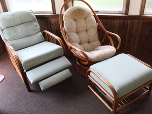lot 429 image: Chairs Lot