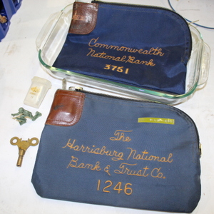 lot 85 image: Vintage money bags and more