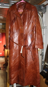 lot 437 image: Brown leather coat