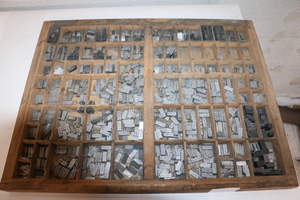 lot 67 image: 24 pt. Type