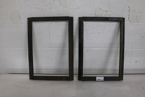 lot 124 image: 2 - 10 x 15 C&P Chases