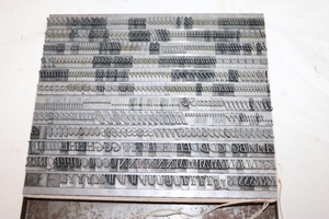 lot 186 image: 36 Pt. Garamond Italic