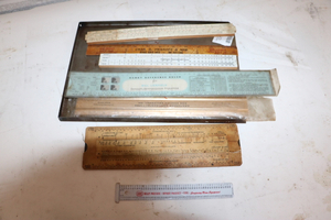 lot 207 image: Rulers  Pica Gauge