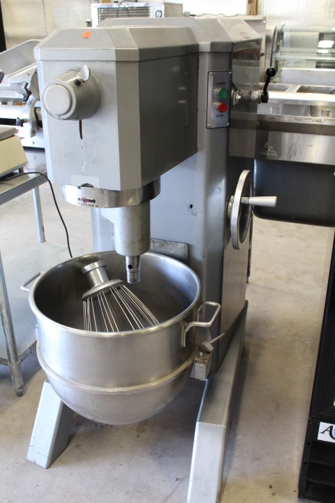 lot 15 image: NICE 60 Quart Mixer