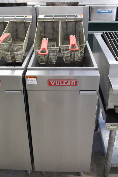lot 17 image: Vulcan Fryer