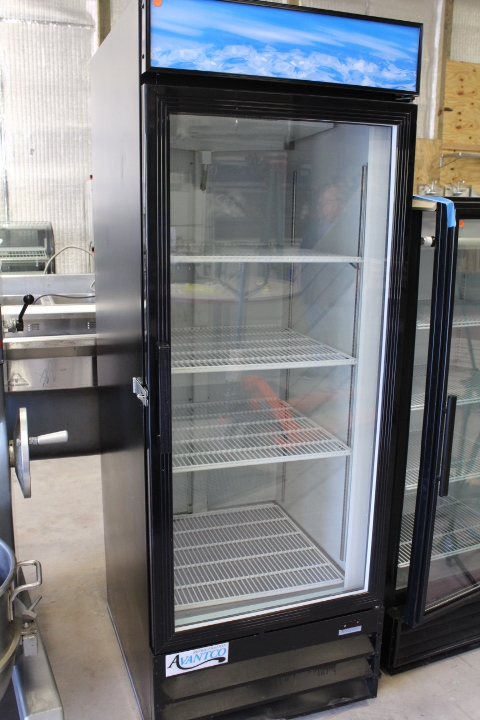 lot 20 image: Glass door merchandiser  cooler