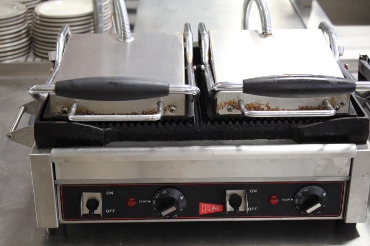 lot 30 image: Panini Sandwich Grill