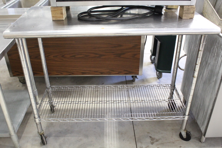 lot 47 image: Stainless Steel Table on wheels
