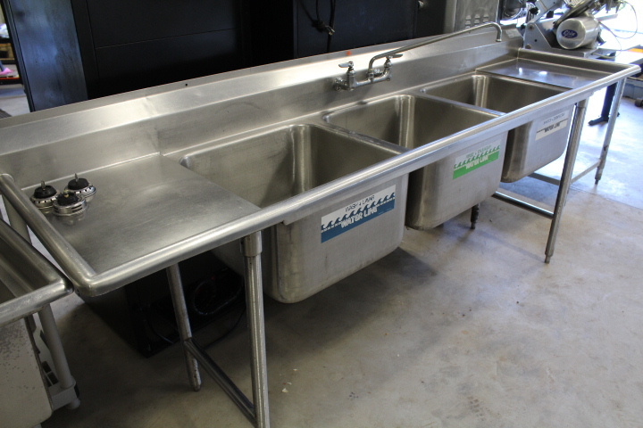 lot 51 image: 3 bowl sink w drain boards