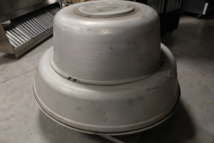 lot 80 image: Exhaust fan