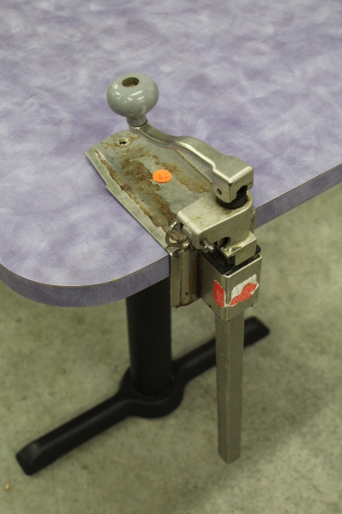 lot 99 image: Can opener