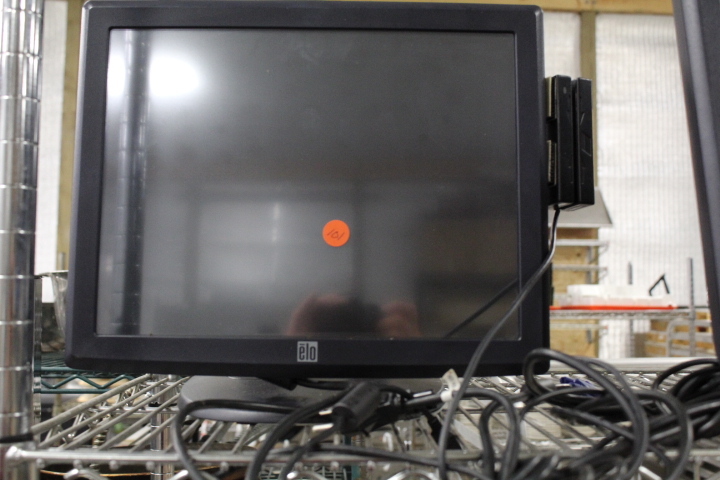 lot 101 image: Monitor
