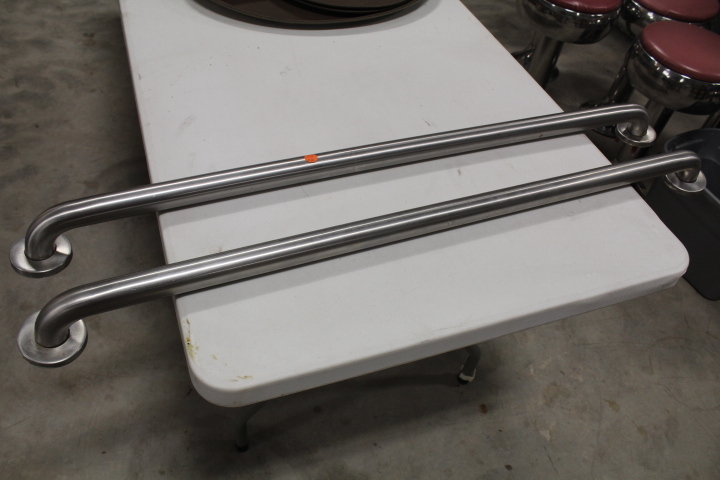 lot 112 image: Handicap grab bars