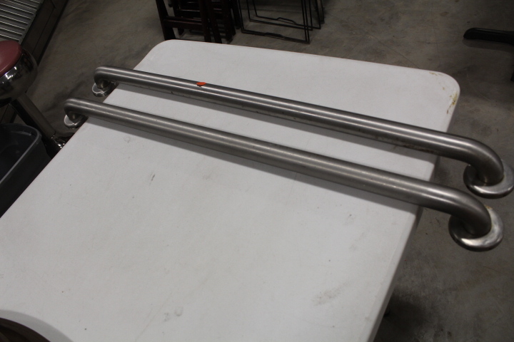 lot 113 image: Handicap grab bars