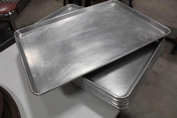 lot 114 image: Sheet Pans