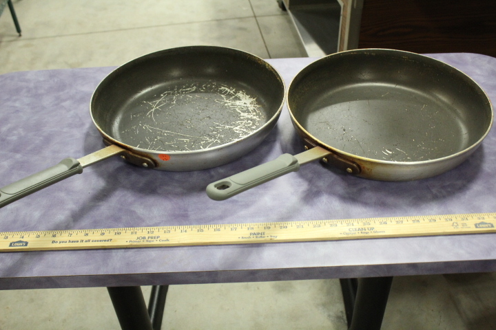 lot 121 image: Frying pans  skillets