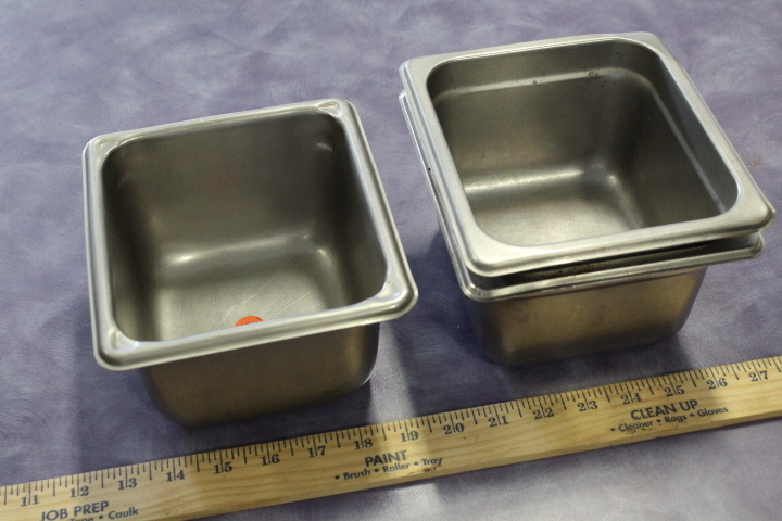 lot 134 image: 16 x 4 deep insert pans