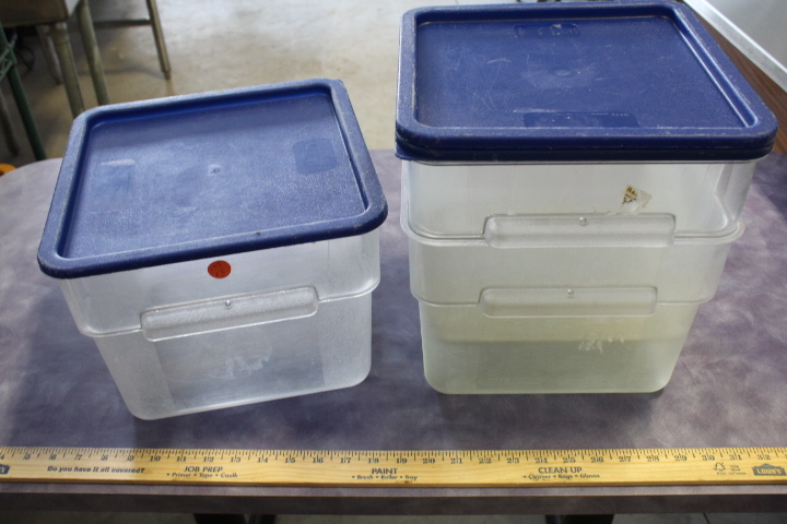 lot 145 image: 12 quart storage container w lid