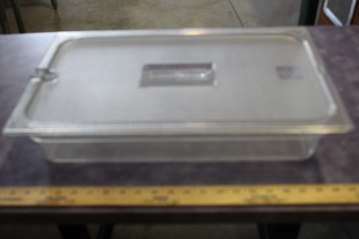 lot 146 image: Full size x 4 insert pans w lid