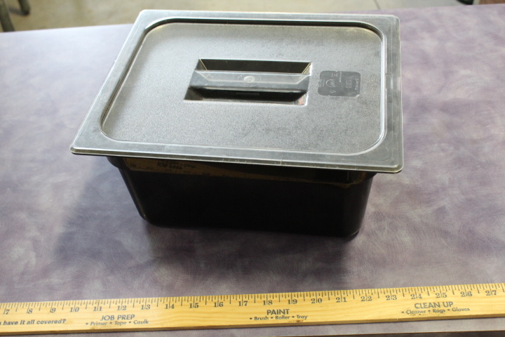 lot 148 image: 12 size x 6 deep insert pan w lid