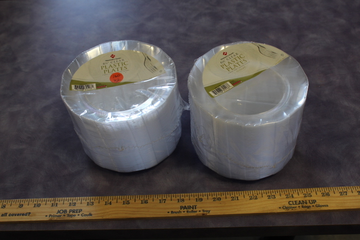 lot 160 image: 6.25 disposable plastic plates
