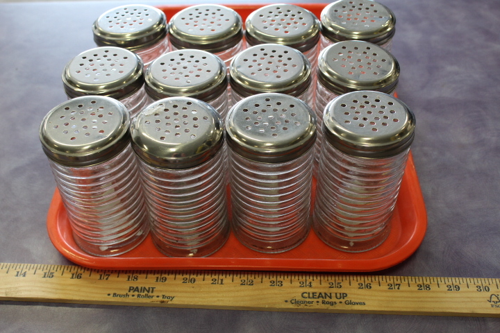 lot 192 image: Shakers  dredgers