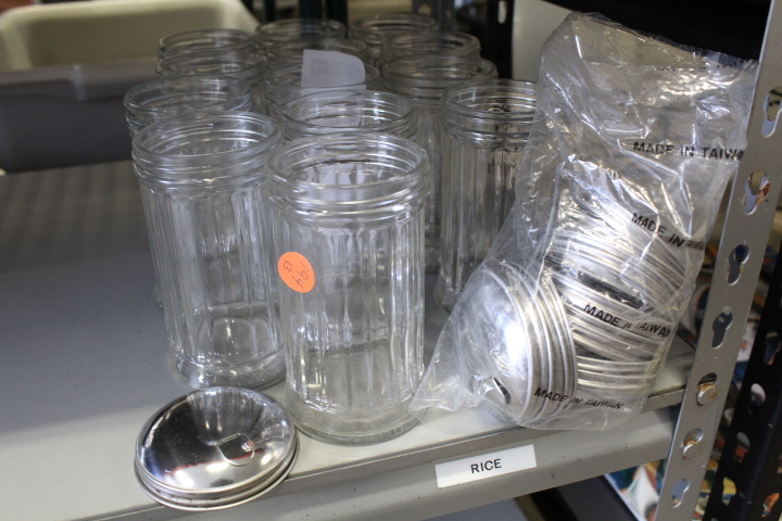 lot 194 image: NEW Sugar dispensers