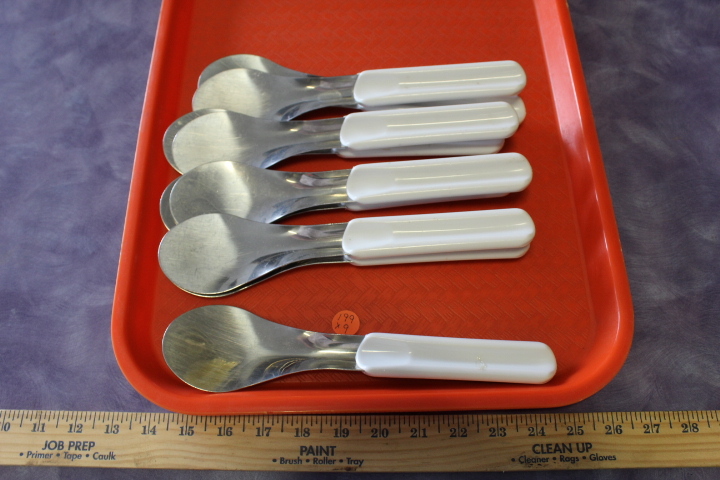 lot 199 image: Serving Spoons